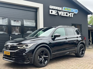 Volkswagen Tiguan 1.5 TSI Elegance 3x R-line Pano/Trekhaak/Carplay