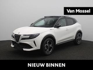 Alfa Romeo Junior 1.2 Turbo Hybrid Ibrida Sport Speciale | Alcantara | Panoramadak | Technopack | Speciale Actieprijs! |