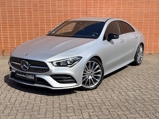 Mercedes-Benz CLA 180 AMG Line | Premium pakket | Nightpakket | Spiegelpakket | Stoelverwarming voor