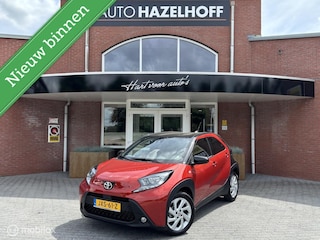 Toyota Aygo 1.0 VVT-i MT Envy met 15.515 km | Clima | Two tone lak | LM Velgen | Camera | Keyless | St