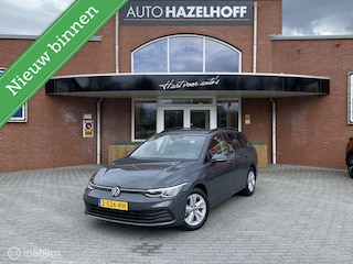 Volkswagen Golf Variant 1.0 eTSI Life Automaat als nieuw 2023 1e Eigenaar | PDC V+A | Navigatie | ACC | LED | LM V