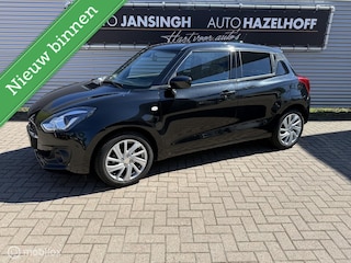 Suzuki Swift 1.2 Select Smart Hybrid met slechts 27.454km | ACC | Stoelverwarming | Airco | Bluetooth |