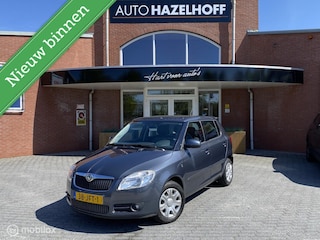Skoda Fabia 1.6-16V Ambition Automaat met 82.111Km | Cruise Control | Trekhaak | Airco | Bluetooth rad