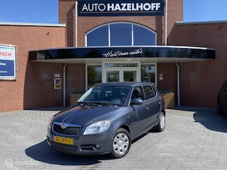 Skoda Fabia 1.6-16V Ambition Automaat met 82.111Km | Cruise Control | Trekhaak | Airco | Bluetooth rad