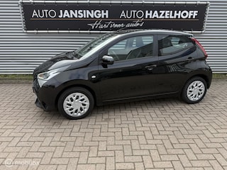 Toyota Aygo 1.0 VVT-i x-play Als Nieuw | Camera | Airco | Bluetooth | Apple Carplay/Android Auto | Ele