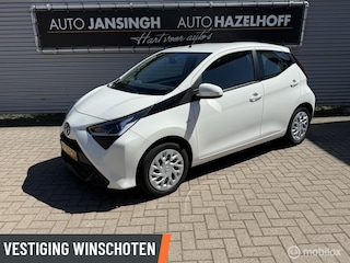 Toyota Aygo 1.0 VVT-i x-play Als nieuw | Airco | Apple Carplay/Android Auto | Bluetooth | Camera | RIJ