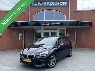 BMW 2-serie Tourer 218i High Executive Edition | Stoelverwarming | PDC V+A | Navigatie | Cruise | Trekhaak |