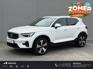 Volvo XC40 1.5 T4 Plug-in hybrid Plus Bright / PHEV / Trekhaak Elektr. / Harman & Kardon / Elektr. Stoelen + Memory / Camera / Dodehoek Detectie / Adaptieve Cruise /