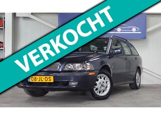 Volvo V40 1.8 Europa Volledig Onderhouden Trekhaak Xenon Leer Garantie Mooi!