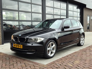 BMW 120i Business Line Edition | Automaat | Sportstoelen
