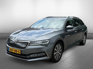 Skoda Superb Combi Adaptive Cruise Apple Carplay