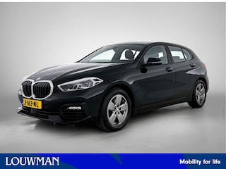 BMW 118i Executive Edition | Trekhaak | Virtual Cockpit | Adaptieve cruise | Premium sound |