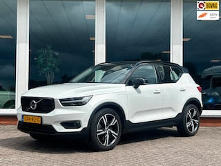 Volvo XC40 1.5 T5 Recharge R-Design 262PK - Leder - 19 inch - 360 Camera - Trekhaak