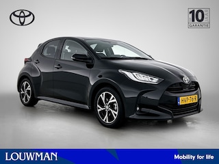 Toyota Yaris 1.5 Hybrid 115 Dynamic Comfort Pack | BTW voertuig | Dodehoek detectie | Stoel+stuurverwarming | Parkeersensoren voor+achter | Climate Control | Cruise Control Adaptive |
