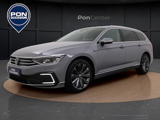 Volkswagen Passat Variant 1.4 TSI PHEV GTE | Camera | Side Assist | ACC | Stoelverwarming | Elek. Achterklep | Matrix LED | Carplay | Getint Glas | 18'' |