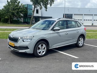 Skoda Kamiq Active 1.0 TSI l Stoelverwarming l Cr COntrol l Speciale lak l Parkeersensoren l LM - Velgen l Dakrails zwart l