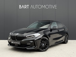 BMW 118i High Executive M Pakket|ACC|Camera|Pano|Kuipstoelen
