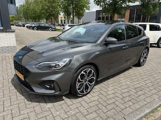 Ford Focus 1.5 EcoB. ST L. XBns 150PK DEALER PANO afn TRHK NAP!