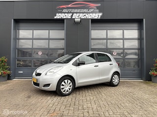 Toyota Yaris 1.0 VVTi Cool