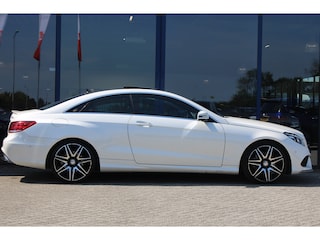Mercedes-Benz E-klasse Coupé 320 Prestige AMG PANORAMADAK LEDER MEMORY DISTRONIC 360-CAMERA H&K 19''