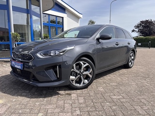 Kia Ceed Sportswagon 1.6 GDI PHEV ExecutiveLine | Trekhaak, 10 jaar garantie, Schuifdak, Stoelventilatie, Digitaal Display, Leer, Elektr. achterklep, Dealer onderhouden, 1300kg trekgewicht!