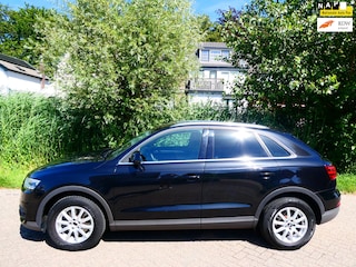Audi Q3 2.0 TFSI Quattro 211pk Automaat Clima Navi PDC Xenon