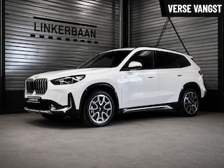 BMW X1 xDrive25e Hybride | SOH 94% | Panodak | H&K | X Line | 19 inch | NL auto |