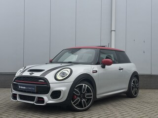 Mini Mini/Clubman/Cabrio 3-Deurs 2.0 Chili | Pano | Harman/Kardon | Head-Up | JCW Pro Exhaust