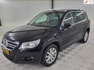 Volkswagen Tiguan 1.4 TSI Sport&Style NAVI PSENSOR CRUISE 2 X SLEUTELS TREKHAAK