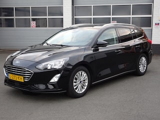 Ford Focus Wagon 1.0 EcoBoost Hybrid Titanium X Business Automatische airco, navigatie, parkeersensoren, achteruitrij camera, trekhaak, cruise controle, lichtmetalen velgen, enz.