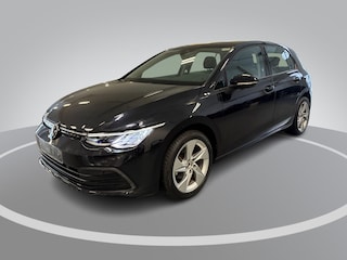 Volkswagen Golf 1.0 eTSI 110pk DSG Life Business · Camera · Keyless · Dodehoeksensor · Apple/Android Car Play · Clima · Navigatie · Garantie t/m 12-10-2026 of 60.000km