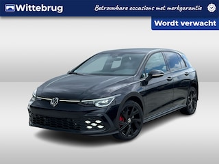 Volkswagen Golf 1.4 eHybrid 245pk GTE DSG Automaat Black Style / Navigatie / LM 18 inch / Park Assist / Camera / IQ LED Matrix / Trekhaak