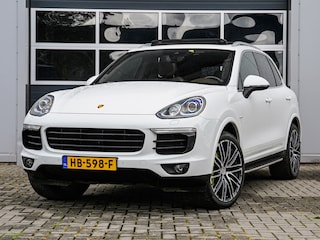 Porsche Cayenne 3.0 S E-Hybrid | Panoramadak | Leder | Xenon | Camera | Luchtvering | Trekhaak 3.500 kilogram