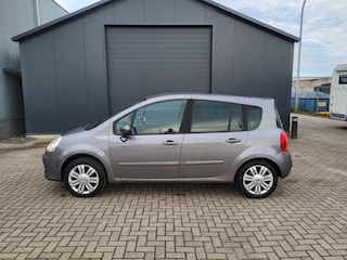 Renault Modus 1.6-16V Exception