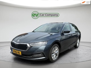 Skoda Octavia Combi 1.5 e-TSI Business Edition Plus | Automaat | Adapt. Cruise | Trekhaak | Camera | CarPlay | Stoelverwarming