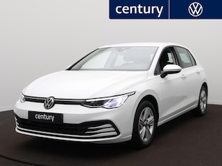 Volkswagen Golf 1.0 eTSI Life Automaat - LED - Navigatie - PDC - Side Assist - Camera - ACC