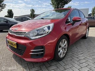 Kia Rio 86 PK TREKHAAK EXECUTIVELINE 6 MND BOVAG RIJKLAAR PRIJS