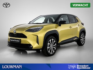 Toyota Yaris Cross 1.5 Hybrid First Edition | BTW voertuig | Dodehoek detectie | Stoel+stuurverwarming | Elektrische achterklep | Parkeersensoren voor+achter | Draadloze telefoonlader | Apple CarPlay/Android Auto |