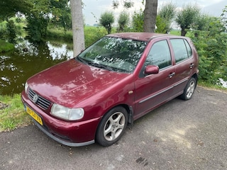 Volkswagen Polo 1.6 MILESTONE