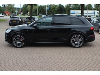 Audi Q7 60 TFSI e quattro Pro Line S Competition / Trekhaak / Panoramadak / 360Camera / Head-up / Softclose / Laser LED / Luchtvering / 22'' / B&O / RS Seats / Keyless / Stuur+Stoelverwarming / Dodehoek / DAB / ACC