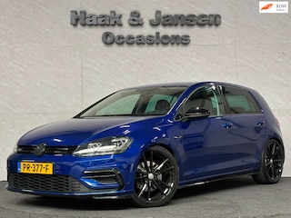 Volkswagen Golf 1.5 TSI Highline Business R-Line Massage
