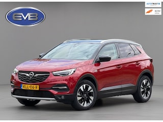 Opel Grandland X 1.2 Turbo Ultimate, 31000 km, achteruitrijcamera, trekhaak, navigatie, 1/2 leder, nieuwstaat
