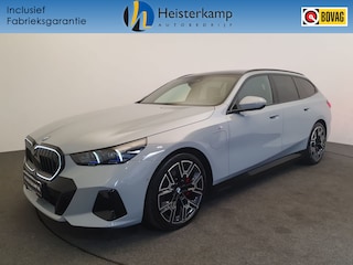 BMW 5-serie Touring 530e xDrive M Sport Pro Panoramadak, Trekhaak, Bowers & Wilkins