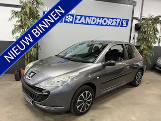 Peugeot 206 1.1 XR // incl. nieuwe APK!!!