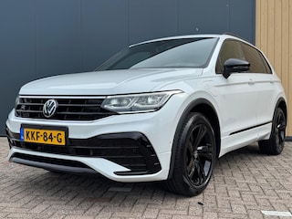 Volkswagen Tiguan 1.4 TSI eHybrid 245pk DSG R-Line | Trekhaak | ACC | IQ-Light V+A | 360 Camera | Stoel/Stuurverwarming | Blis |