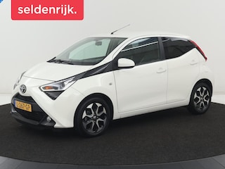 Toyota Aygo 1.0 VVT-i x-joy | Carplay | Camera | Cruise control | Climate control | Bluetooth | DAB