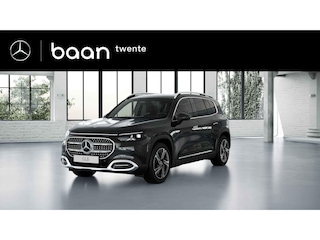 Mercedes-Benz GLB 250+ Business Solution Luxury | Vast panoramadak | Trekhaak | Stoelverwarming voor | Warmtepomp | 3e zitrij voor 2 personen