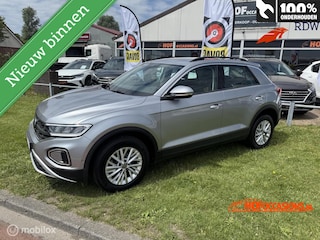 Volkswagen T-Roc 1.5 TSI Life Business ADAPT.CRUISE/CARPLAY/AUTOMAAT