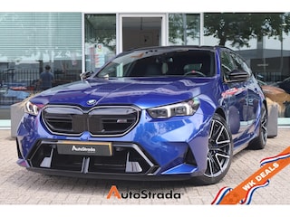 BMW 5-Serie Touring (g61) 728pk xDrive | Marina Bay Blue | Bowers & Wilkins | Carbon | Trekhaak | M Drive Prof |