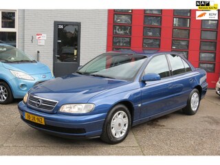 Opel Omega 2.2i-16V Business Edition slechts 122.000 Km !!, Automaat